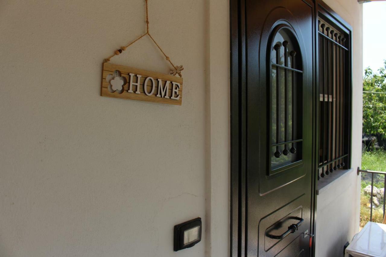 Brigida'S Apartments Ipsos Dış mekan fotoğraf